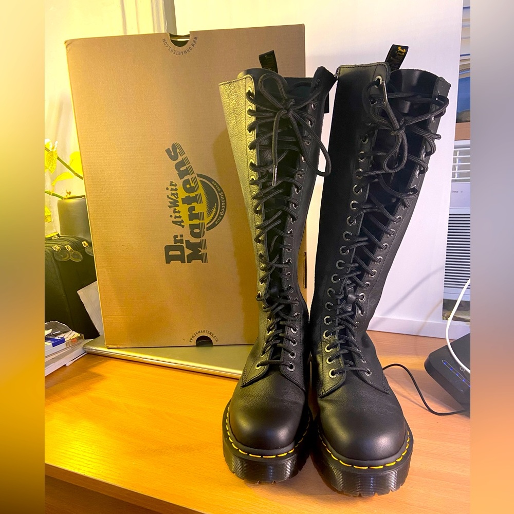 Dr. Martens 1B60 Bex Pisa sz US L 8/ EU 39